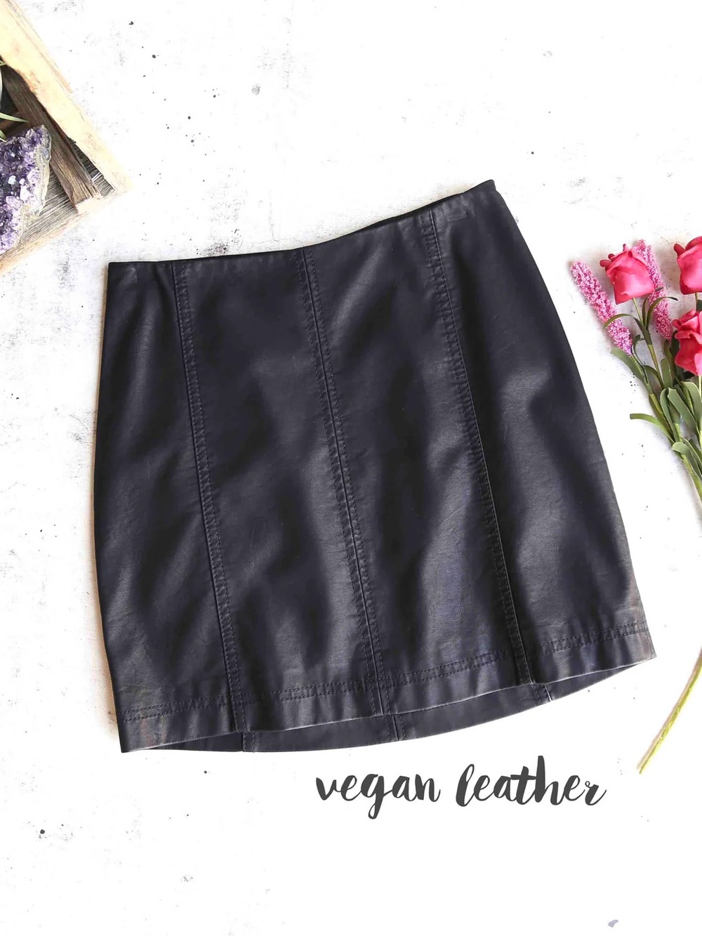 Free People Vegan Leather mini skirt size 6,8 - Picture 4 of 6